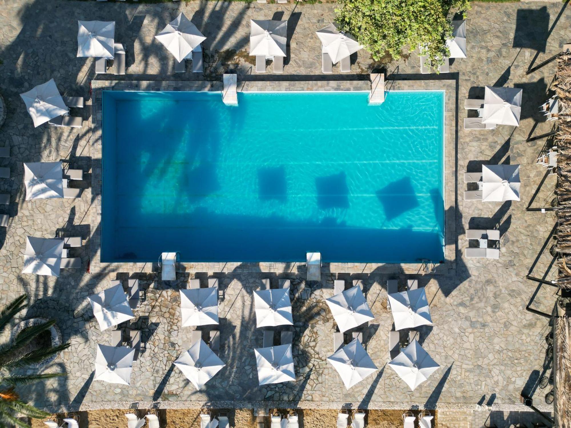 Long Beach Hotel&Resort Longos  Exterior foto